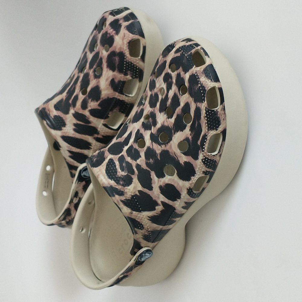 CROCS Platform Animal Print Comfort Clogs - Picture 6 of 12